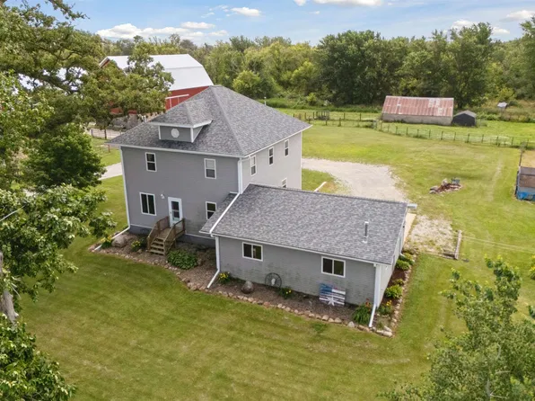 2682 110th St, Fredericksburg, IA 50630