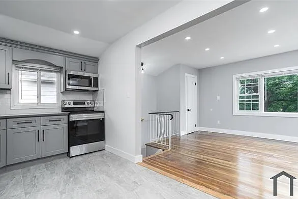 18215 N Conduit Ave #2 — Photo 1