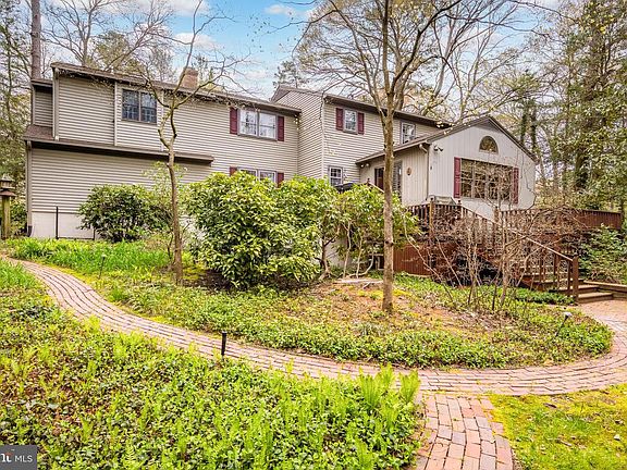 2nd image of 516 Indian Ln