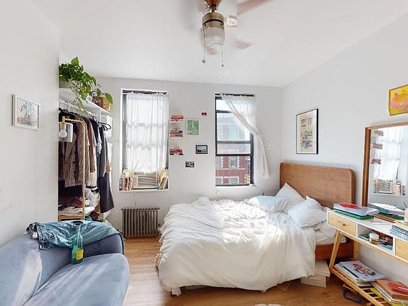 2nd image of 149 1st Ave APT 13F