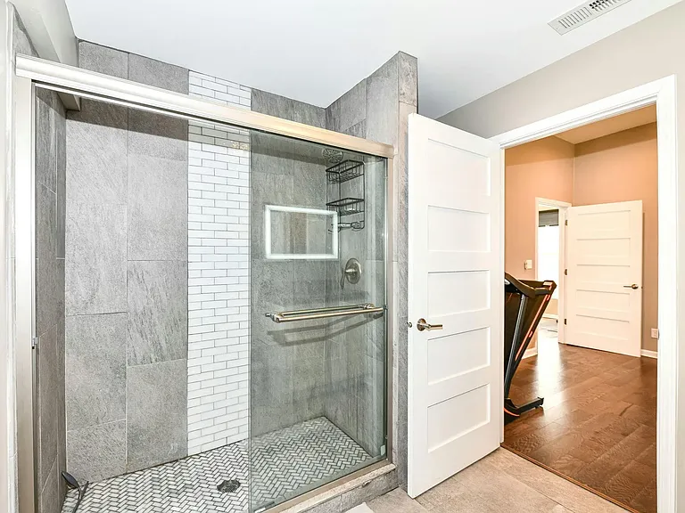 405 N State Ave — Photo 19