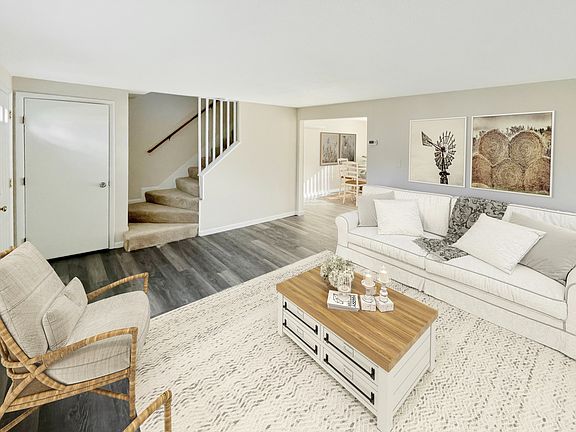 3rd image of 1 Meadowbrook Ln #1162916