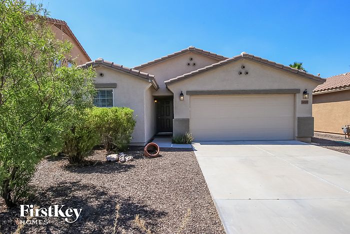 1st image of 1029 E Daniella Dr