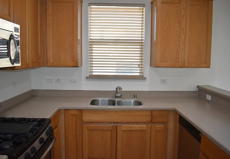 455 Beckman Way — Photo 10