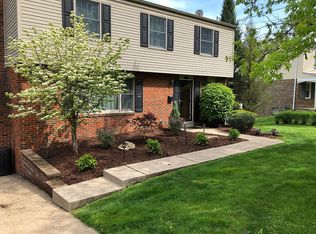 2932 Eastview Rd, Bethel Park, PA 15102