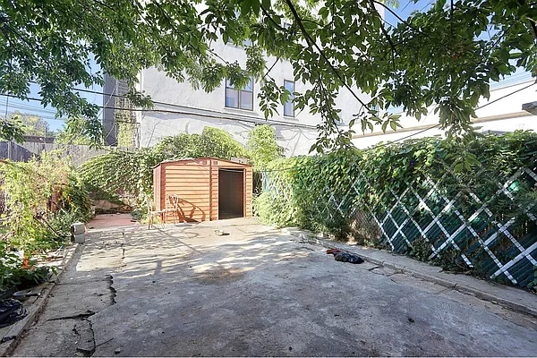 Sold by Stribling | media 6