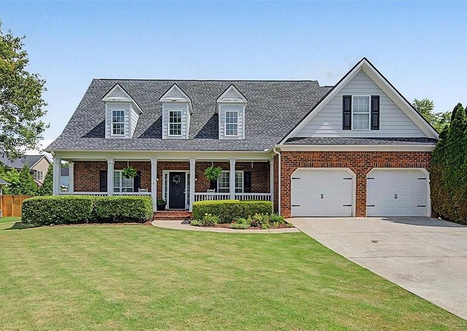 1st image of 32 Colonial Cir NW