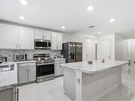 4th image of 2457 Bulrush Dr