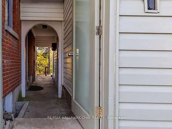 5th image of 63 Napier St