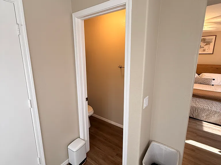 master bedroom bathroom