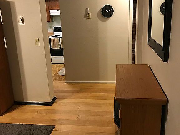5th image of 404 Ponderosa Ave