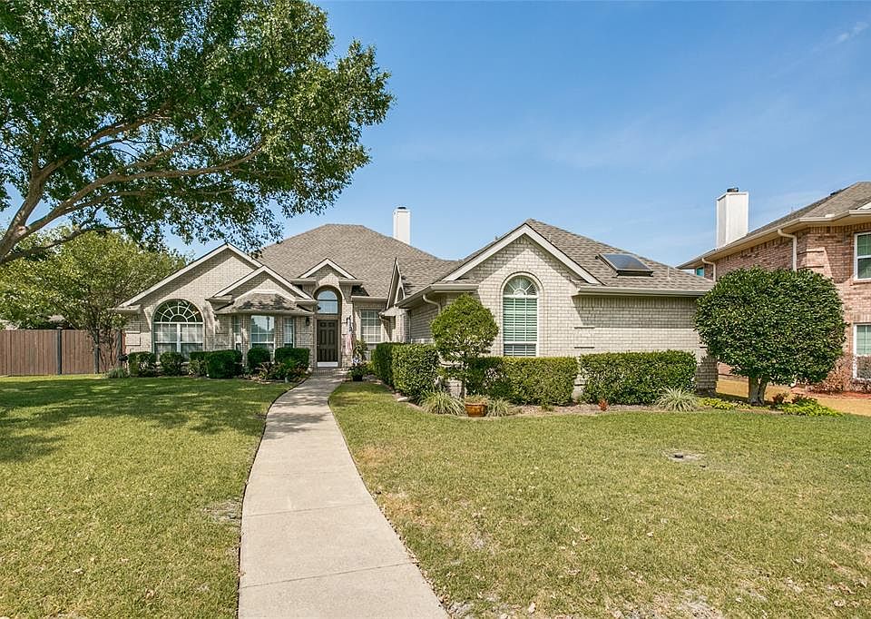 1st image of 917 Dogwood Ln