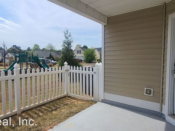 4th image of 3842 Plymouth Rock Dr