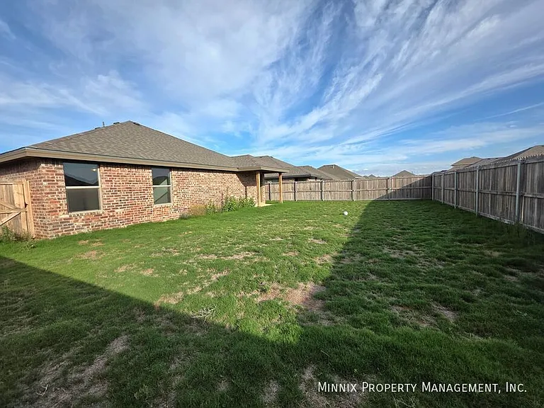 2602 S County Road 1103 — Photo 16