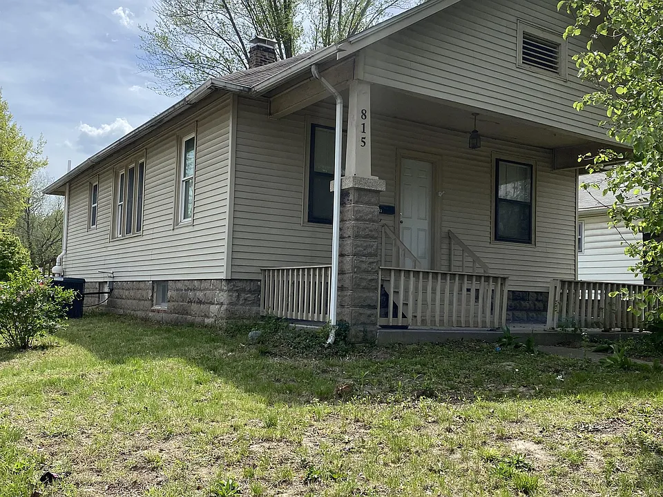 815 W Walnut St