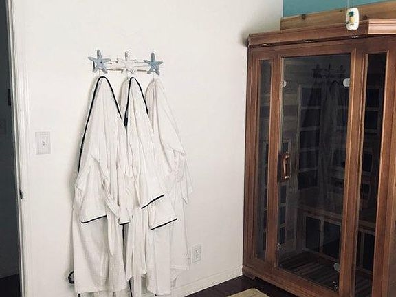 4th Bedroom/Den with Infrared Sauna