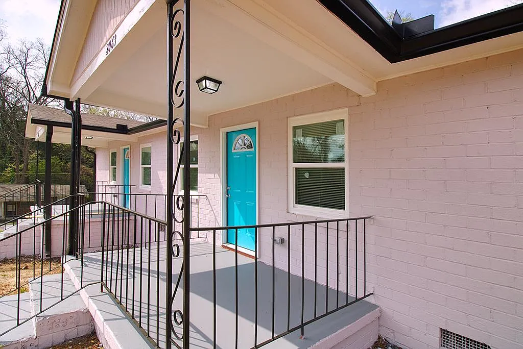 2 bed, 700 sqft, $795 — Photo 2