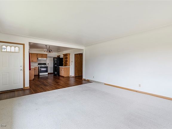 4th image of 3900 Artmar Dr