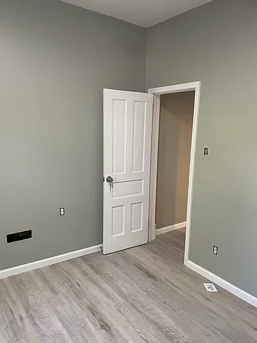 912 Adelaide St #203 Photo 1