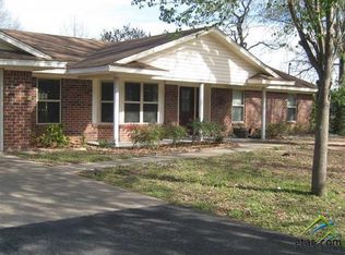 3103 Neches Dr, Chandler, TX 75758