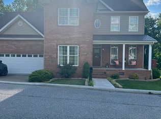 150 Mountain Meadows Rd, Chapmanville, WV 25508