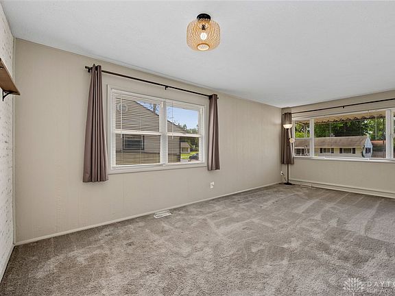 4th image of 1608 Edendale Rd