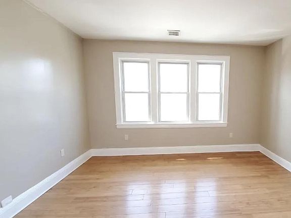 4th image of 45 Underwood St #2R