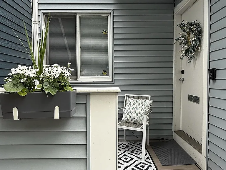 595 Putnam Ave — Photo 17