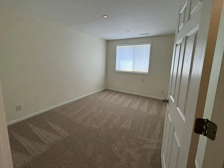 2723 Hampton St — Photo 13