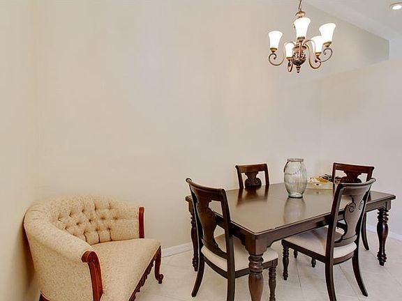 4th image of 3247 Golden Eagle Dr