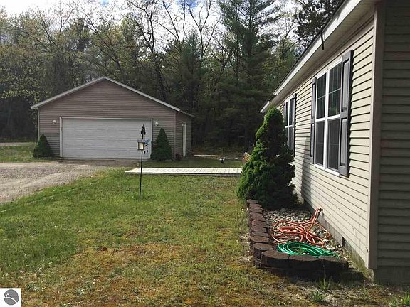 4th image of 9445 Twinbrook Dr NW