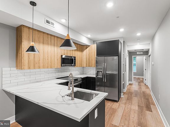 2nd image of 2527 Cecil B Moore Ave #2