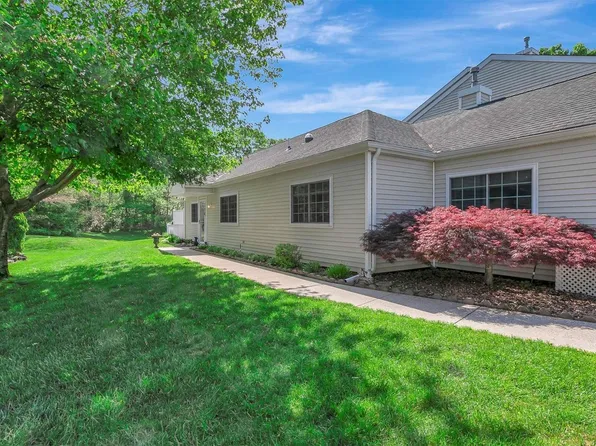 241 Barn Swallow Court #241, Manorville, NY 11949