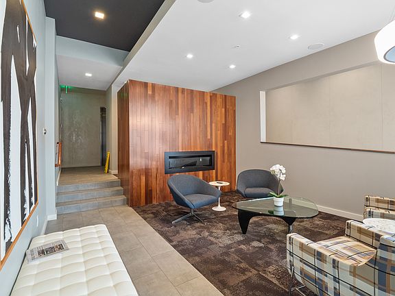 4th image of 4101 Laclede Ave Unit 408