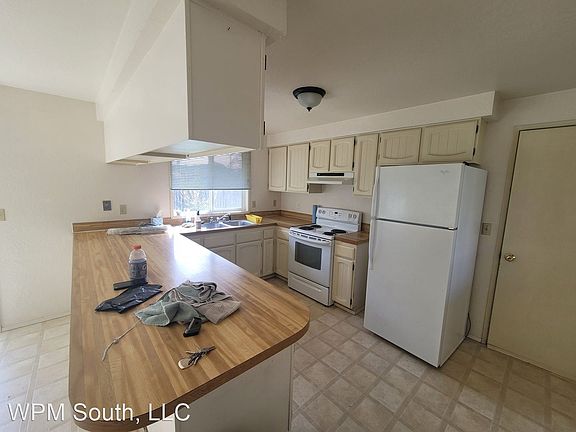 4th image of 851 Natalie Pl