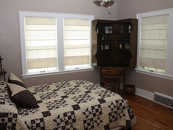 2nd image of 2713 Sewell St