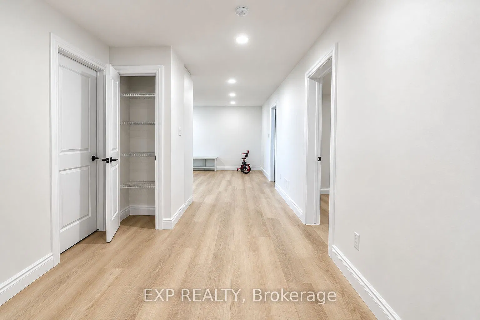 2 bed, $1,600 — Photo 3
