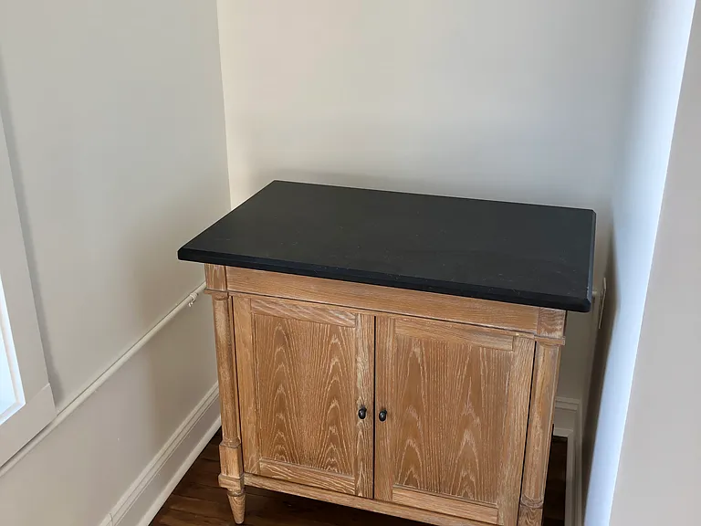 Corner bar area option.