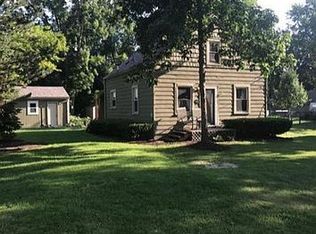 686 Troywood Dr, Troy, MI 48083
