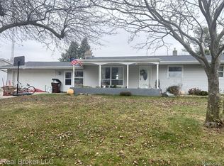 406 Brenot Ct, Blissfield, MI