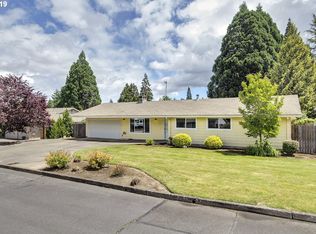934 NE 6th Dr, Hillsboro, OR