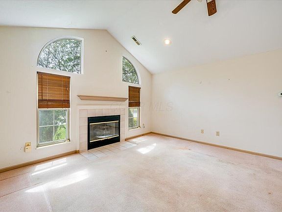 4th image of 332 Hidden Ravines Dr