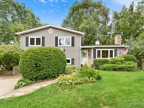669 Terry Rd, Glendale Heights, IL 60139