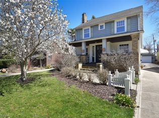 925 Beverly Rd, Cleveland Heights, OH 44121