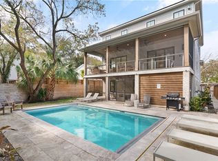 912 Ocean Blvd APT B, Saint Simons Island, GA 31522