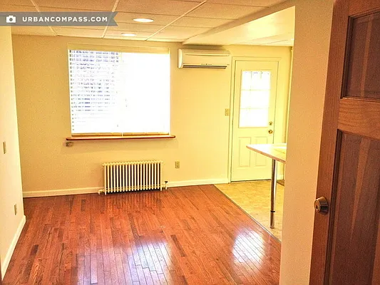 Rented by Compass | media 40