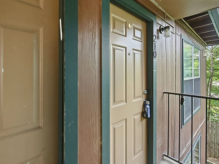 2319 Greenfield Pkwy — Photo 17