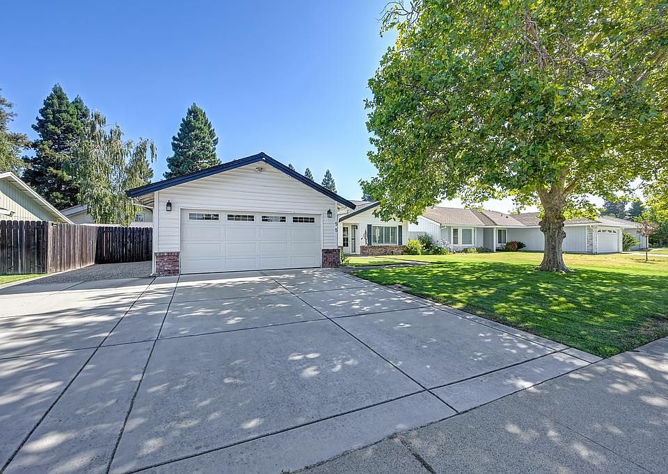 1st image of 55 Bingham Cir
