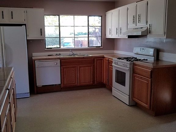 2nd image of 2324 E 14th St