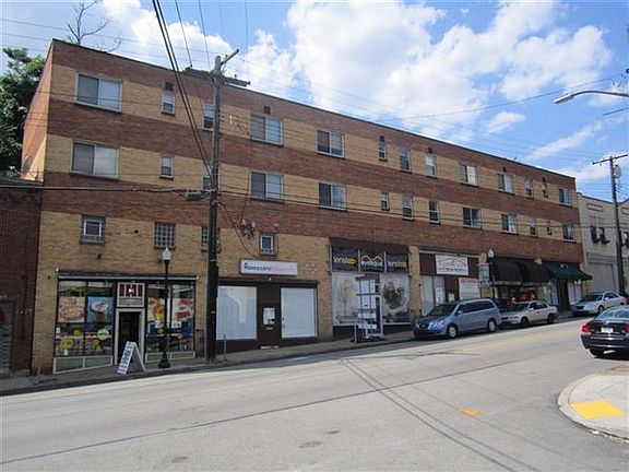 Building in Squirrel Hill - Great location